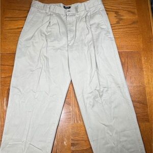 Men's Dockers Khakis Surplus
Twill Relaxed Fit Pleated W36
L32 100% cotton